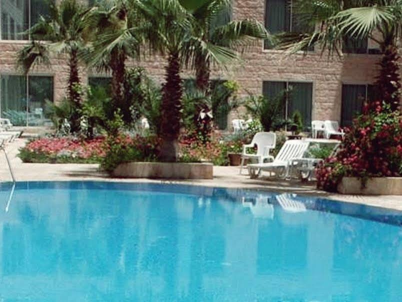 Petra Palace Hotel Wadi Musa Bagian luar foto
